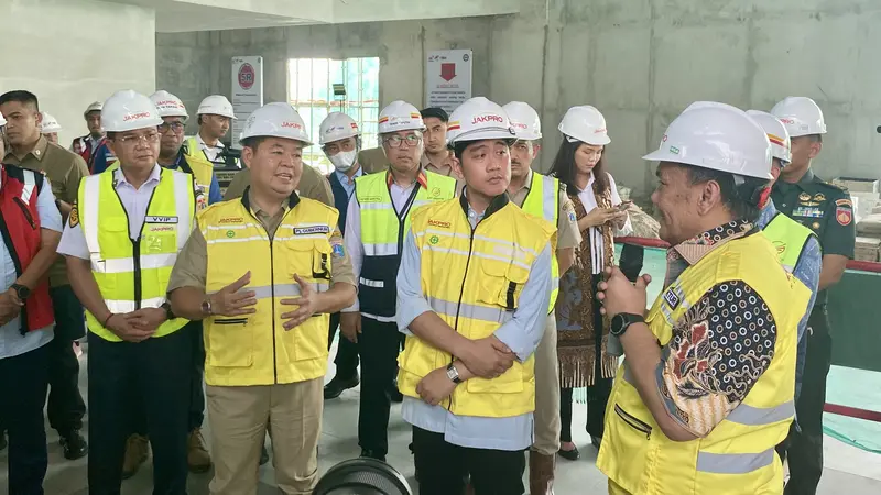 Gibran Minta LRT Velodrome-Manggarai Kelar Tepat Waktu